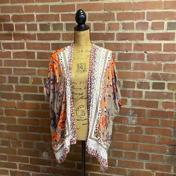 Angie Tops - Beautiful fall cardigan